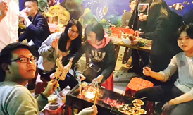 員工燒烤團(tuán)建 員工燒烤團(tuán)建