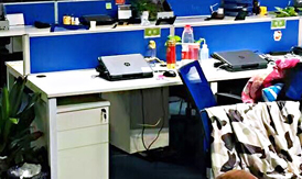 辦公區(qū)一角 辦公區(qū)一角